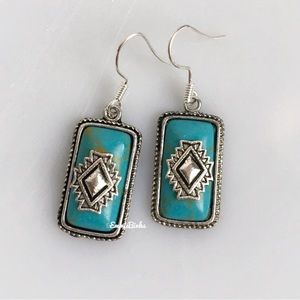 New Boho / Southwestern Vibe / Faux Turquoise Drop Dangle Earrings
